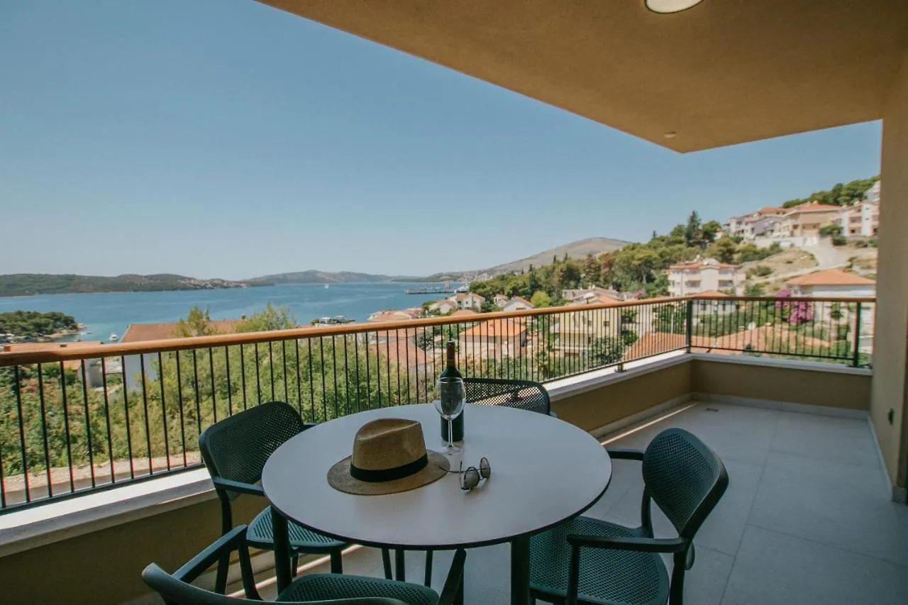 Oleander Urban Suites, High-Speed Internet, Beach At 250, Pet Friendly Trogir Apartment