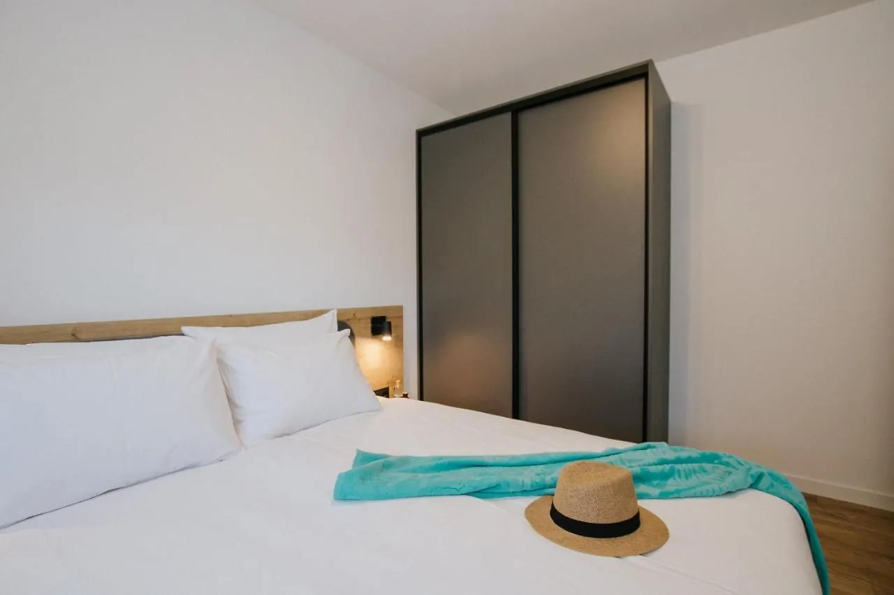 Oleander Urban Suites, High-Speed Internet, Beach At 250, Pet Friendly Trogir 0*,  Croatia
