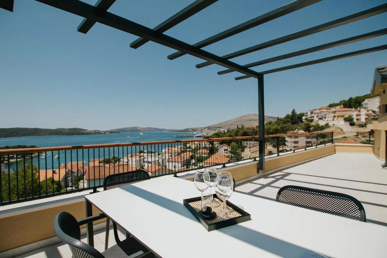 Apartment Oleander Urban Suites, High-Speed Internet, Beach At 250, Pet Friendly Trogir